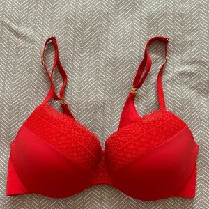 Victoria’s Secret Bra - NEVER WORN